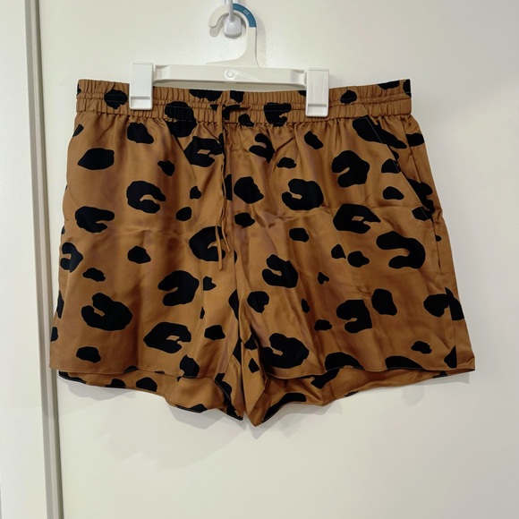 NWT! THEORY Leopard Silk Shorts size Large L